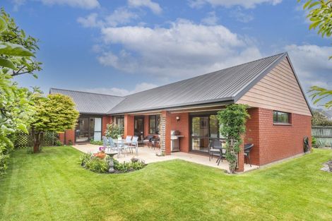 Photo of property in 21 Greystoke Lane, Avonhead, Christchurch, 8042