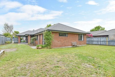 Photo of property in 35 Mounter Avenue, Northwood, Christchurch, 8051