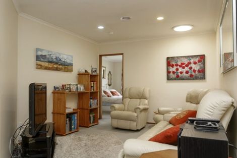 Photo of property in 59 Rokino Road, Hilltop, Taupo, 3330