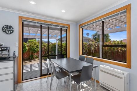 Photo of property in 14 Springmead Place, Hornby, Christchurch, 8042