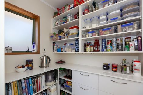 Photo of property in 6 Kotuku Drive, Paraparaumu Beach, Paraparaumu, 5032