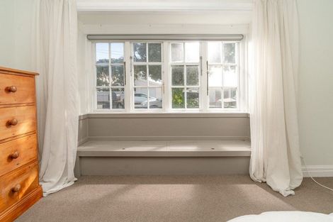Photo of property in 42c Apu Crescent, Lyall Bay, Wellington, 6022