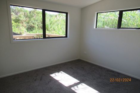 Photo of property in 15 Fernhaven Place, Massey, Auckland, 0614