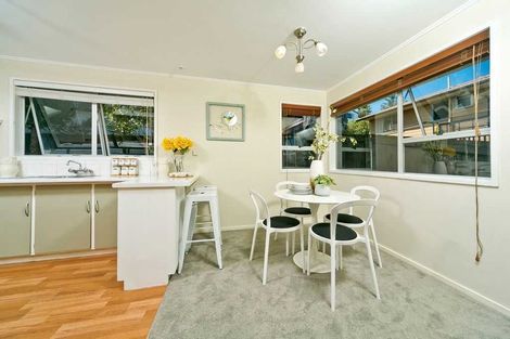 Photo of property in 2/12 Datura Place, Sunnynook, Auckland, 0620