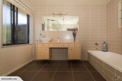 Photo of property in 44 Meadowstone Drive, Wanaka, 9305