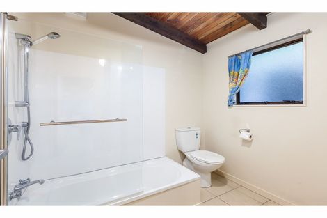 Photo of property in 271 Huia Road, Titirangi, Auckland, 0604