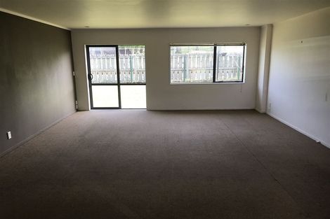 Photo of property in 20 Carlas Way, Ranui, Auckland, 0612