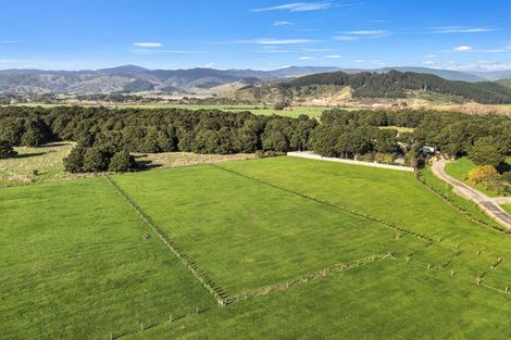 Photo of property in 35 Woven Stone Way, Ohau, 5570