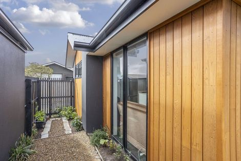 Photo of property in 1/47 Sturrocks Road, Redwood, Christchurch, 8051