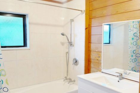 Photo of property in 33 Hindmarsh Street, Johnsonville, Wellington, 6037