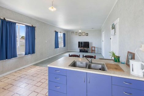 Photo of property in 34 High Street West, Waitara, 4320