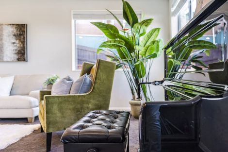 Photo of property in 52 Corricvale Way, Northcross, Auckland, 0630