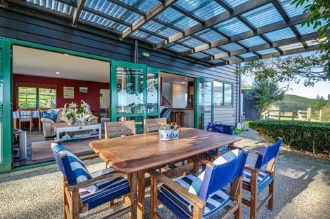 Photo of property in 88 Pipitiwai Drive, Helensville, Kaukapakapa, 0871