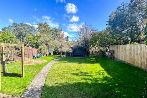 Photo of property in 33 Churchill Road, Cockle Bay, Auckland, 2014