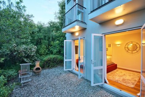 Photo of property in 6 Matau Place, Fernhill, Queenstown, 9300