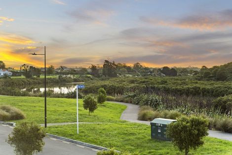 Photo of property in 80b Kahui Parade, Karaka, 2113