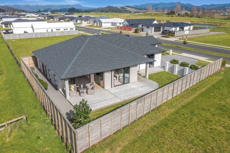 Photo of property in 168 Kupe Drive, Whitianga, 3510