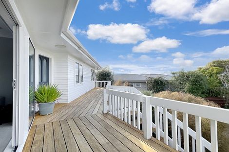 Photo of property in 32 Mason Street, New Lynn, Auckland, 0600