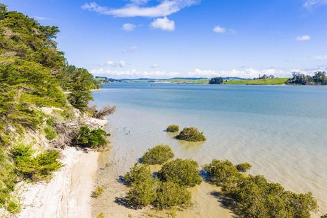 Photo of property in Pahi Road, Pahi, Paparoa, 0571