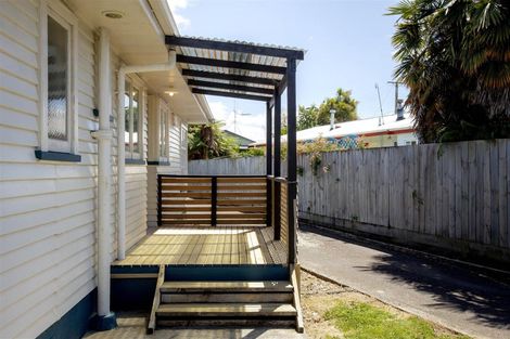 Photo of property in 16 Nixon Street, Hamilton East, Hamilton, 3216
