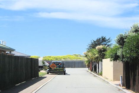 Photo of property in 16 Cockle Lane, Waimairi Beach, Christchurch, 8083
