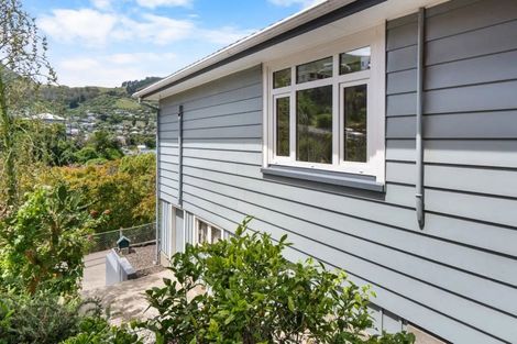 Photo of property in 11 Hawkhurst Road, Lyttelton, 8082