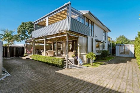 Photo of property in 988 Papamoa Beach Road, Papamoa Beach, Papamoa, 3118