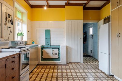 Photo of property in 23 Knowles Street, Terrace End, Palmerston North, 4410