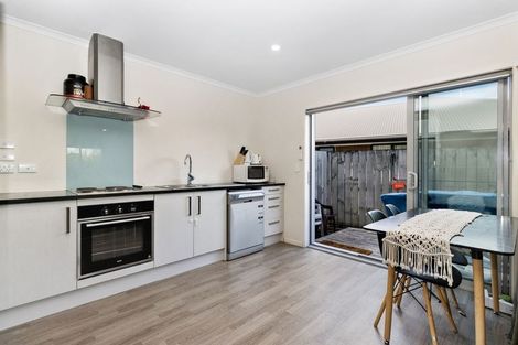 Photo of property in 215u1 Massey Street, Frankton, Hamilton, 3204