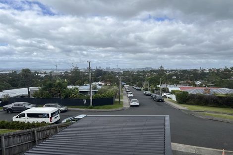 Photo of property in 14 City View Terrace, Birkenhead, Auckland, 0626