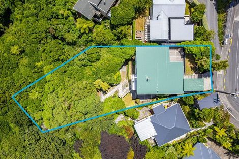Photo of property in 45 Maungaraki Road, Korokoro, Lower Hutt, 5012