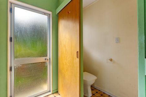 Photo of property in 39 Kohekohe Street, New Lynn, Auckland, 0600