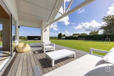 Photo of property in 88 Taupaki Road, Taupaki, 0782