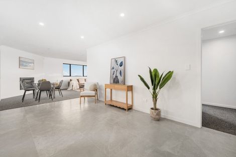 Photo of property in 57 Atlantic Drive, Fitzherbert, Palmerston North, 4410
