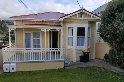 Photo of property in 28 Overtoun Terrace, Hataitai, Wellington, 6021