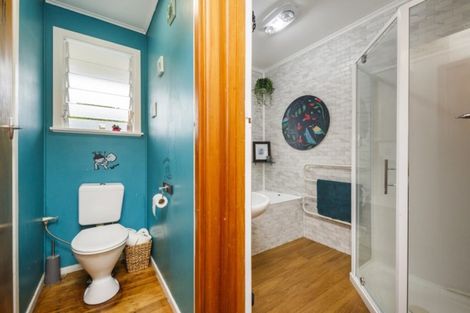 Photo of property in 33 Peters Avenue, Cloverlea, Palmerston North, 4412