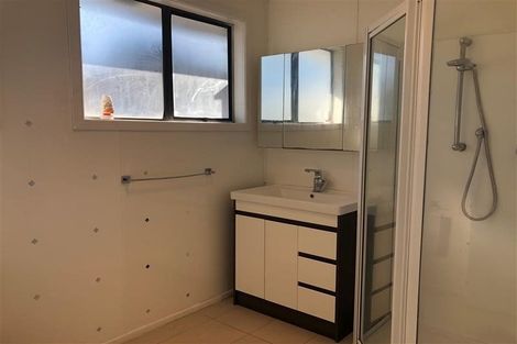 Photo of property in 2/63 John Walker Drive, Manurewa, Auckland, 2102