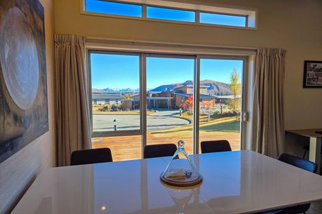 Photo of property in 10 Manning Place, Lake Tekapo, 7999