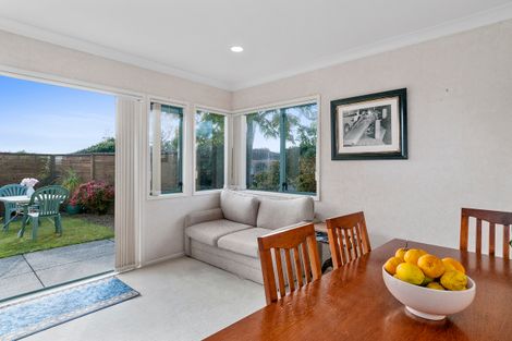 Photo of property in 10 Meadowviews Drive, Welcome Bay, Tauranga, 3112