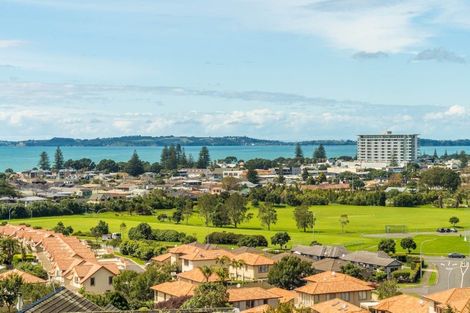 Photo of property in 55 West Hoe Heights, Orewa, 0931