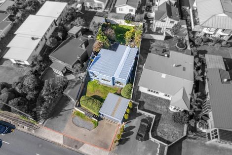 Photo of property in 126 Mana Esplanade, Paremata, Porirua, 5026