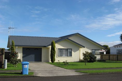 Photo of property in 3 Dellys Grove, Levin, 5510