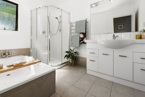 Photo of property in 15 Lynbert Road, Lynmore, Rotorua, 3010