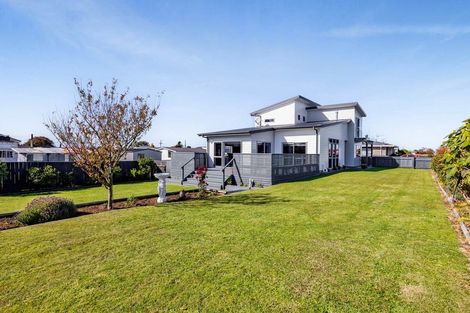 Photo of property in 74 Broadway, Stratford, 4332