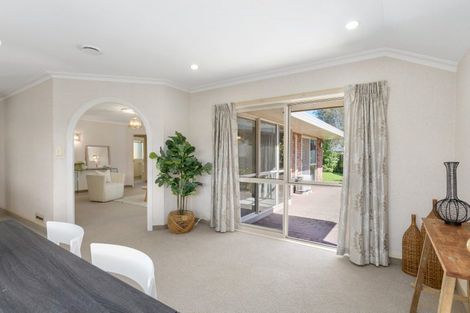 Photo of property in 2 Longwood Place, Harrowfield, Hamilton, 3210