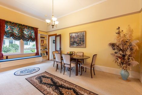 Photo of property in 16 Hunter Street, Dannevirke, 4930