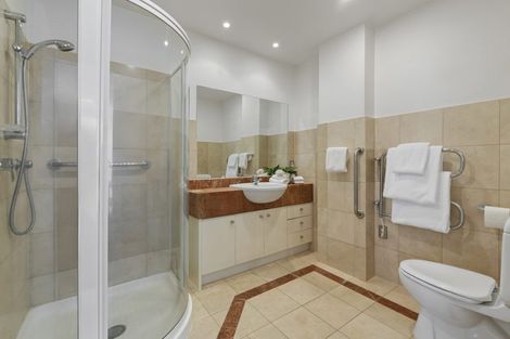 Photo of property in 4/5d The Promenade, Takapuna, Auckland, 0622
