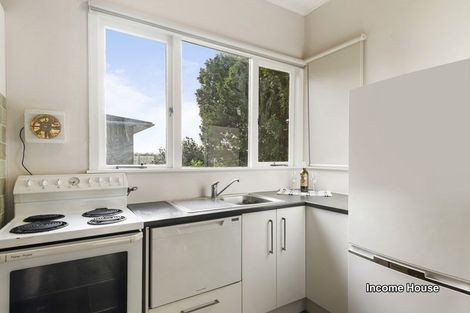 Photo of property in 143 Ocean View Road, Hillcrest, Auckland, 0627