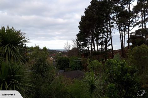 Photo of property in 2/16 Malters Place, Browns Bay, Auckland, 0630