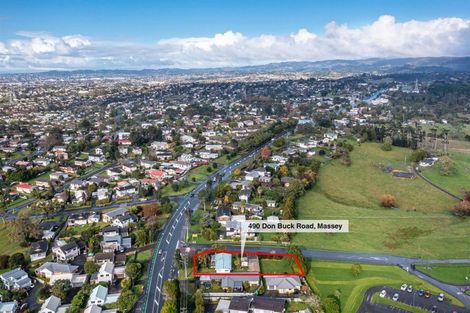 Photo of property in 490 Don Buck Road, Massey, Auckland, 0614